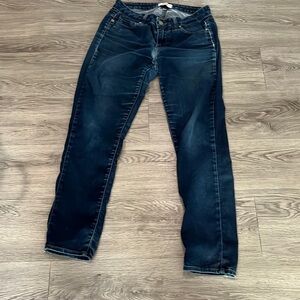 Preloved paige jeans ripped in crotch 💙